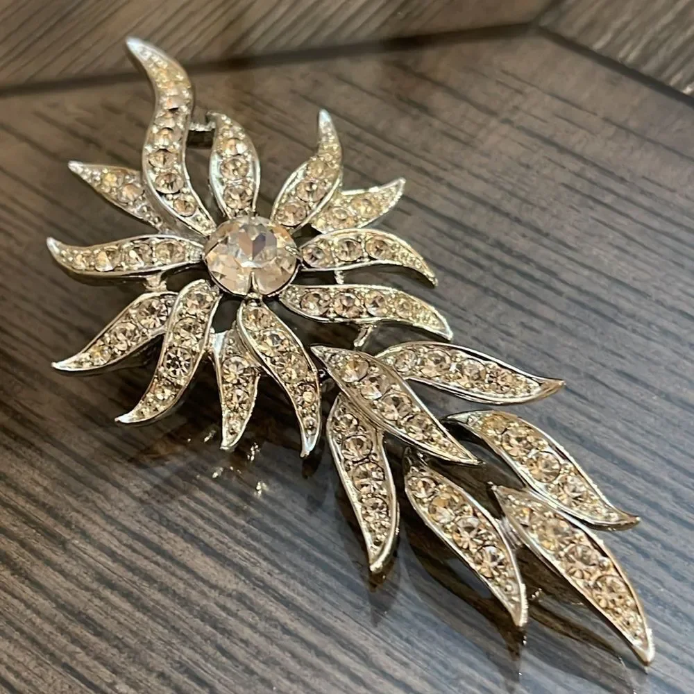 Vintage Sarah Coventry Evening Accent Rhinestone Coventry Brooch Pin